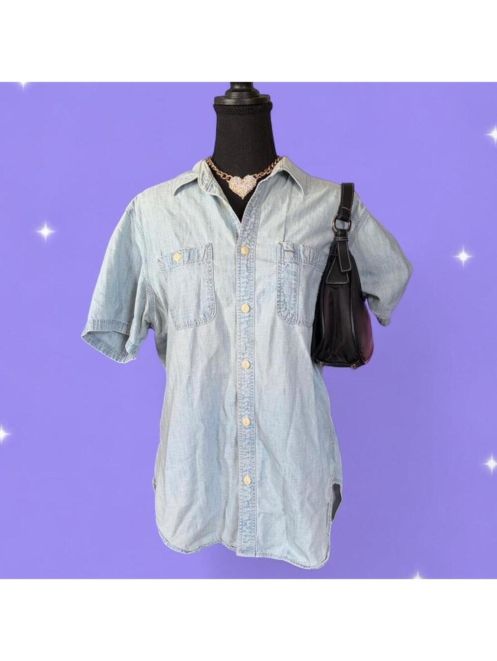 Gap 1969 Y2K Light Wash Chambray Denim Shirt size medium 💙